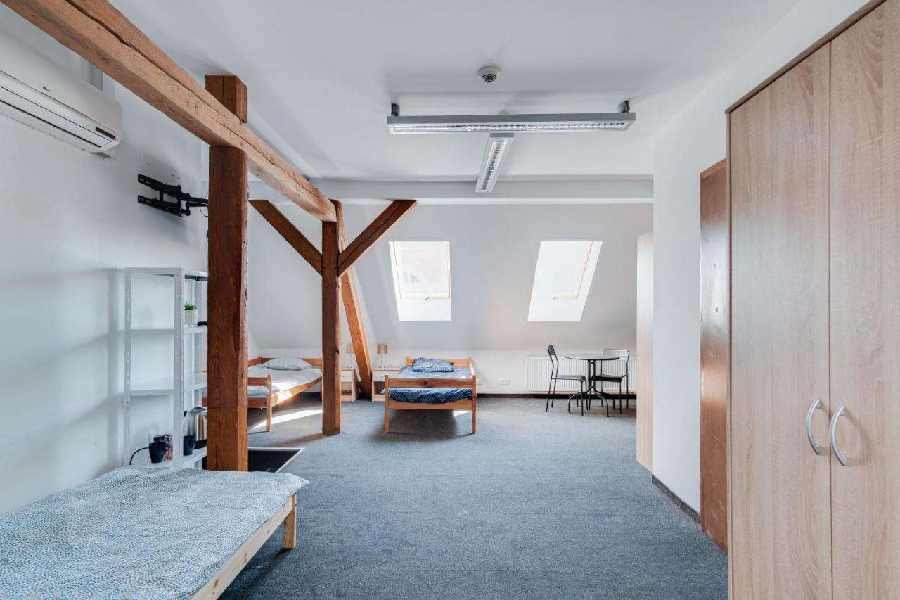 Hostel Opole Glowne エクステリア 写真